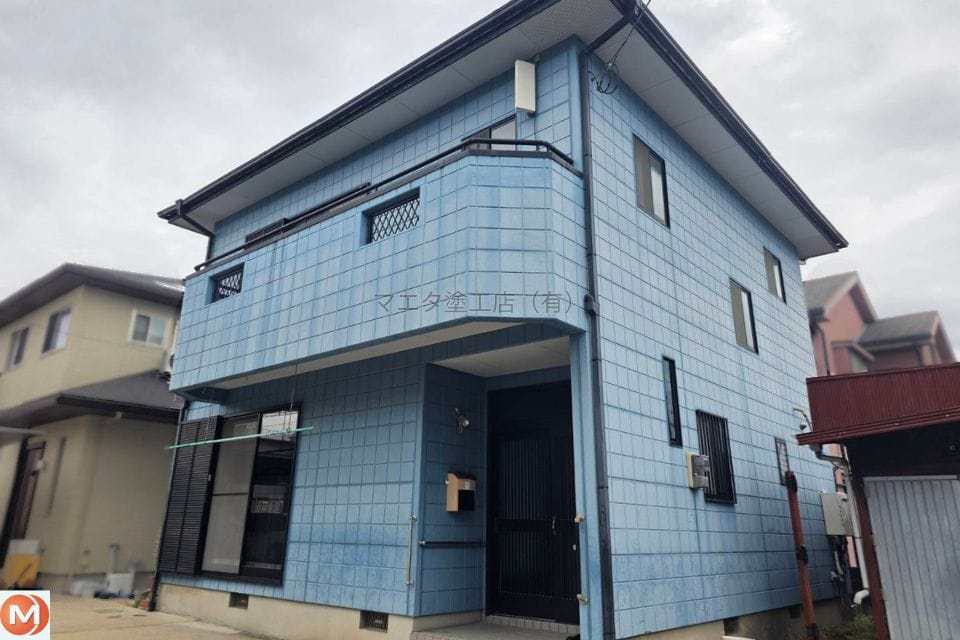 塗装施工例の写真
施工前１（正面右）